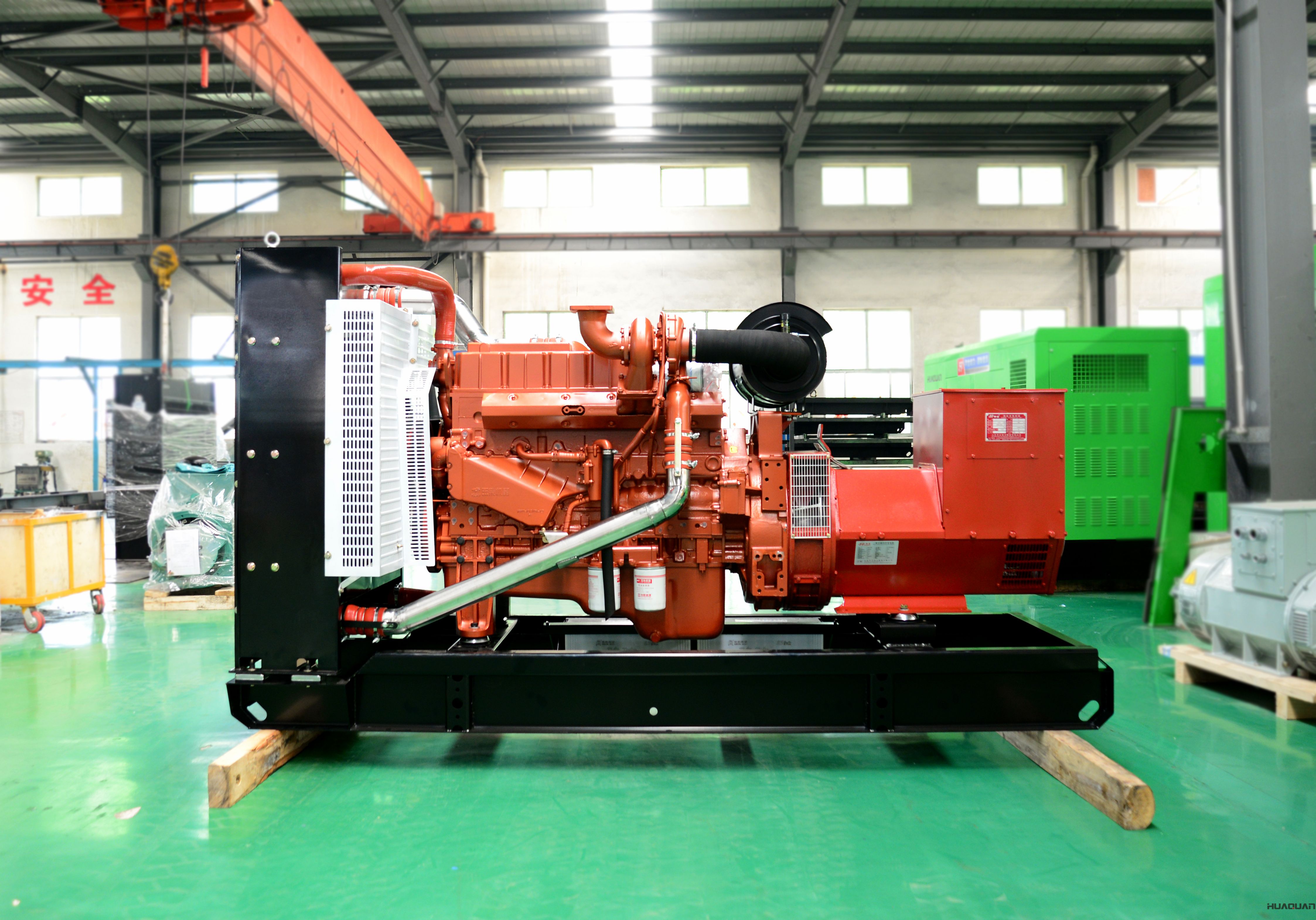 華全動(dòng)力250kw箱式四保護(hù)柴油發(fā)電機(jī)組于2018年4月10日發(fā)貨