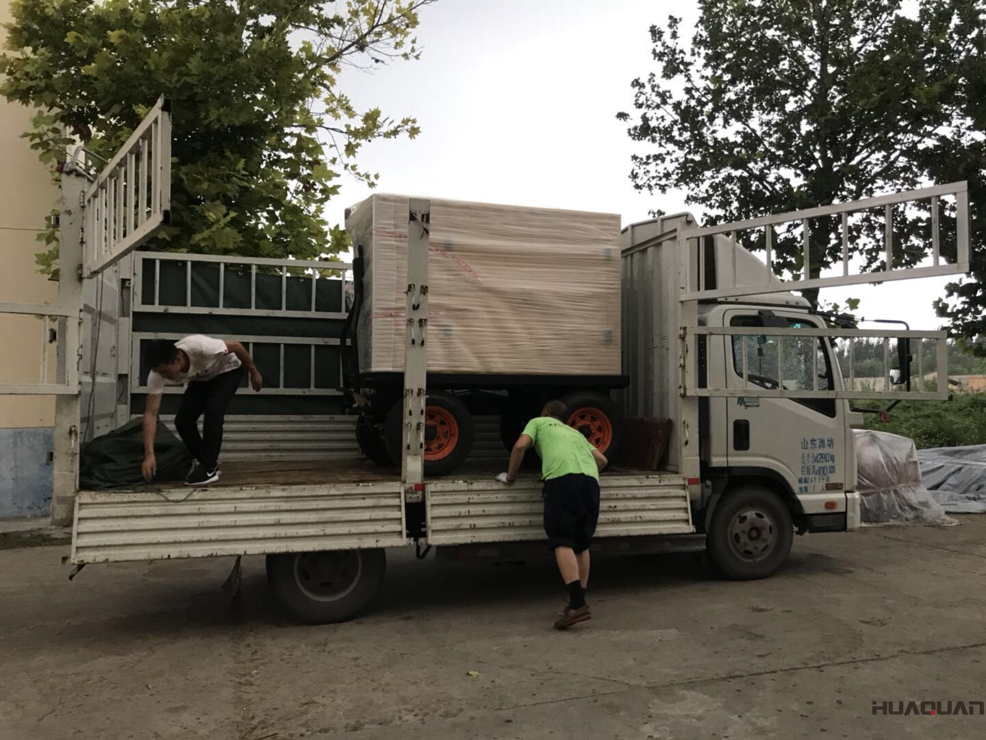 一臺HQ5GF靜音箱柴油一體機于7月6日發(fā)往天津市