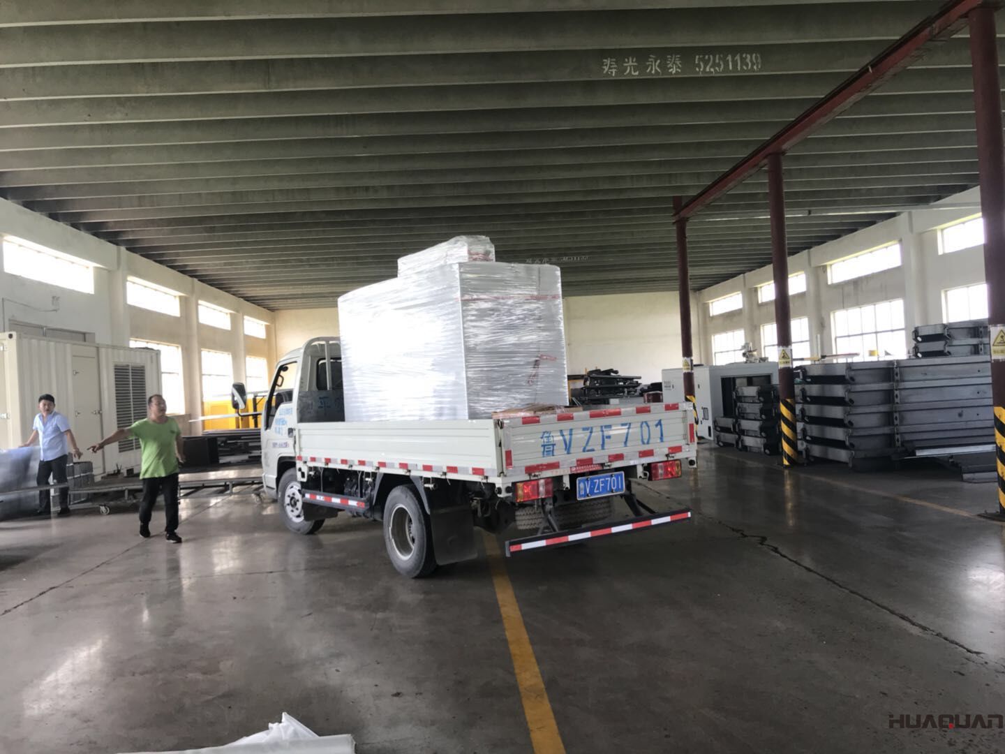 一臺HQ100GF靜音箱型柴油發(fā)電機(jī)組于7月21號發(fā)往山東