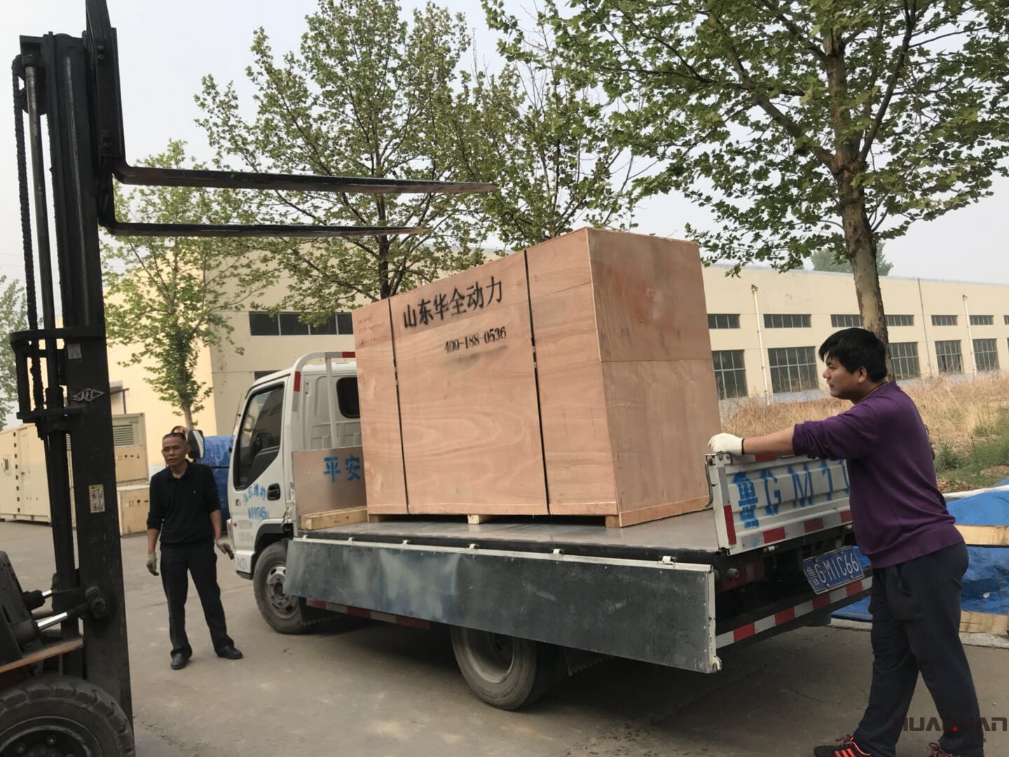 8月17日，一臺100kw標(biāo)配柴油發(fā)電機(jī)組從華全動力成功發(fā)往山西