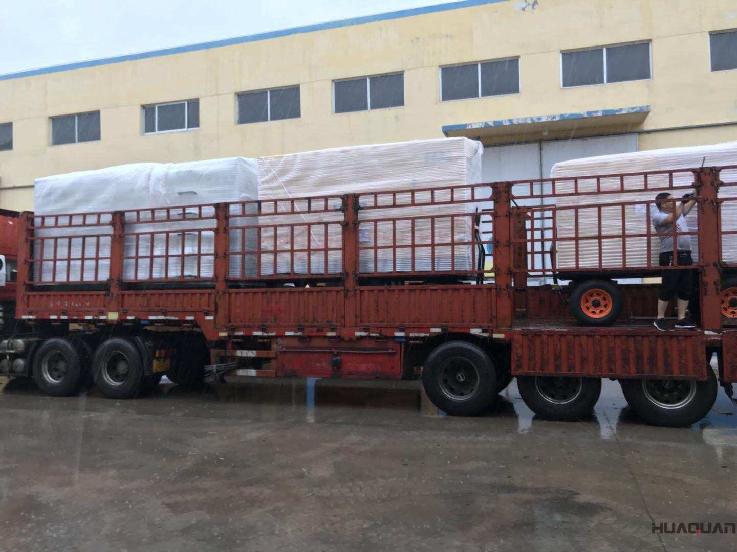 一臺100kw靜音箱型柴油發(fā)電機(jī)組于9月19日發(fā)往福建