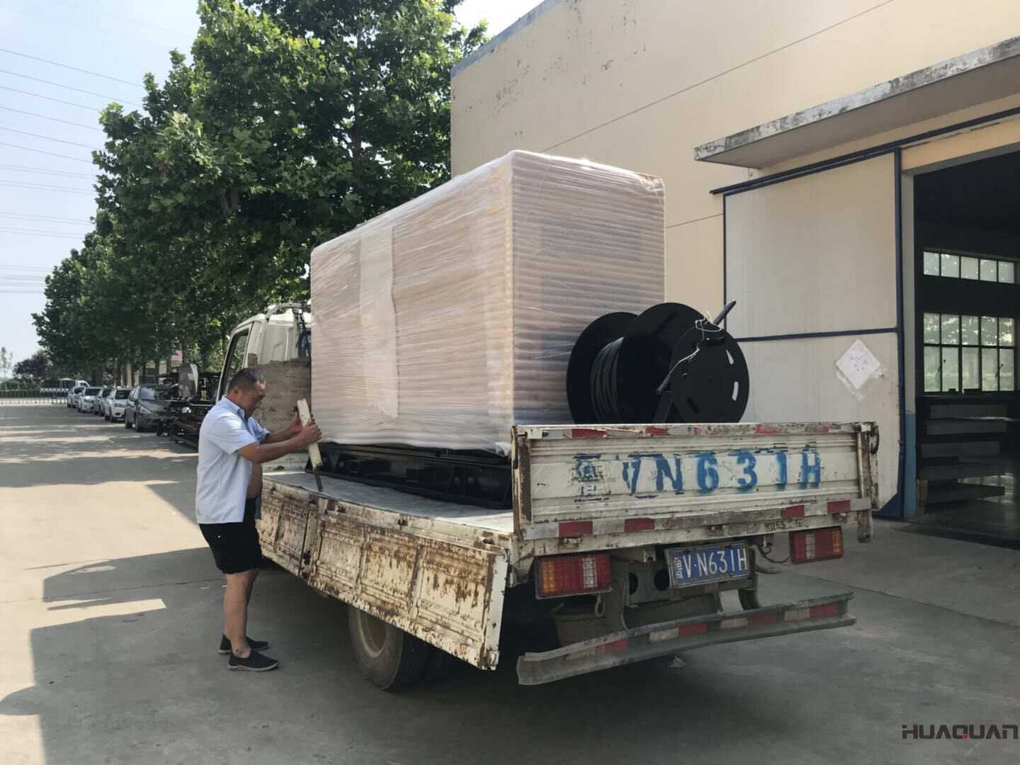 發(fā)貨了！10月9日一臺20kw靜音箱型柴油發(fā)電機組已發(fā)往上海