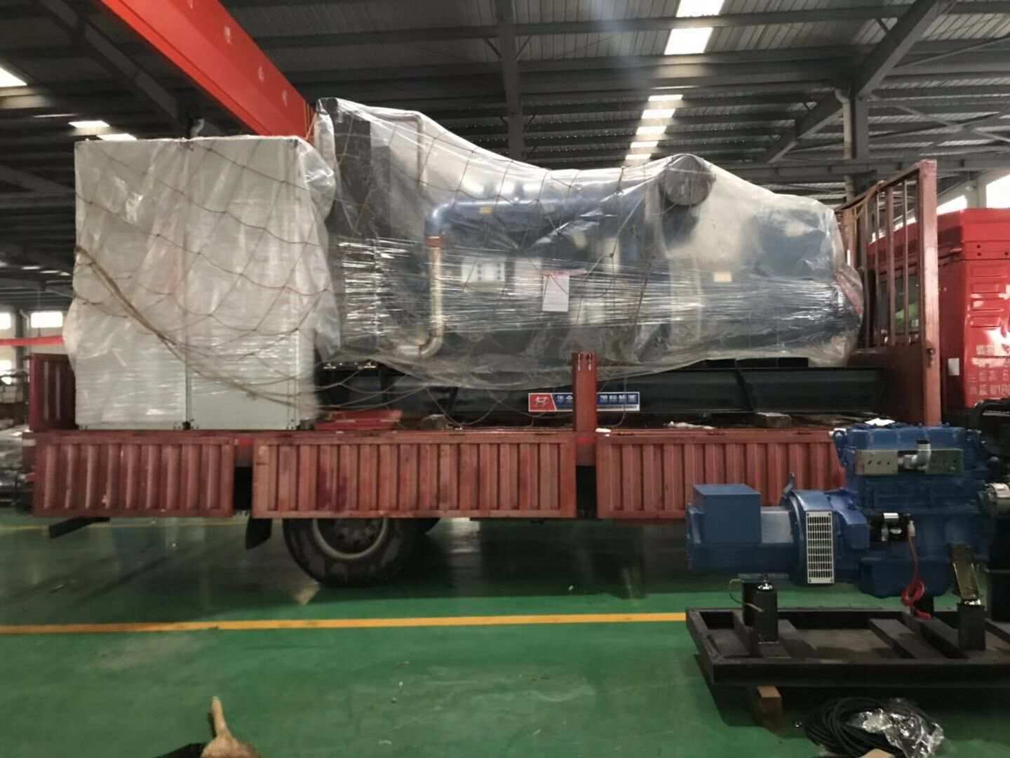 李先生采購(gòu)的一臺(tái)500kw自動(dòng)化柴油發(fā)電機(jī)組于12月6日從華全動(dòng)力順利發(fā)往四川省