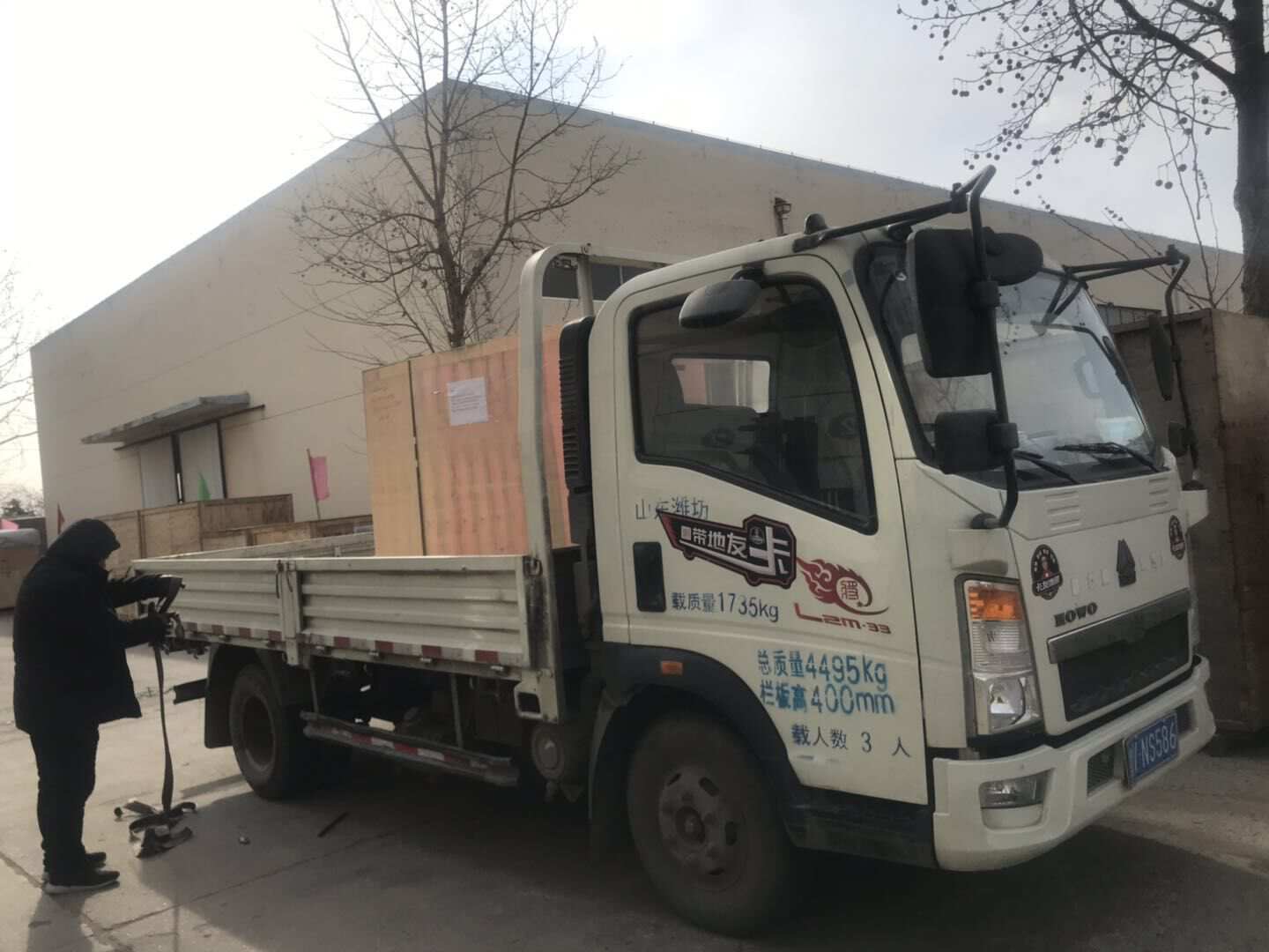 1月8日，薛先生從華全動力采購的50kw移動拖車柴油發(fā)電機組現(xiàn)已成功發(fā)往福建省