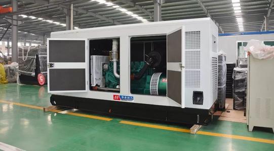 2月25日，尹先生從華全動(dòng)力采購(gòu)的75kw靜音式防雨棚柴油發(fā)電機(jī)組順利發(fā)往云南省